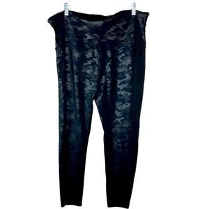 Spanx Camo High waist Leggings- Black, Gray & Silver print